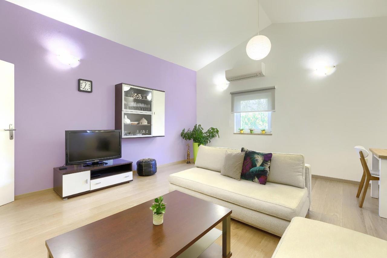 Homestay Pula Zewnętrze zdjęcie