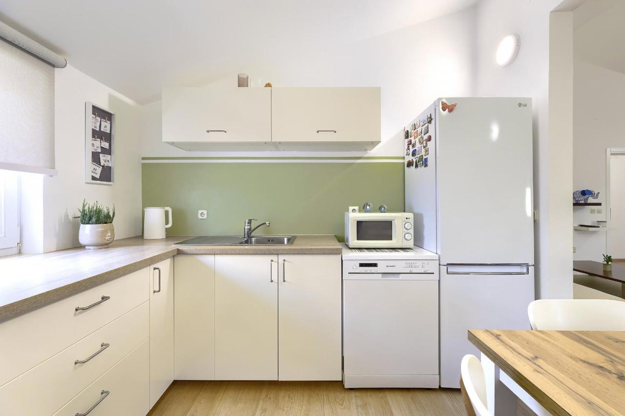 Homestay Pula Zewnętrze zdjęcie