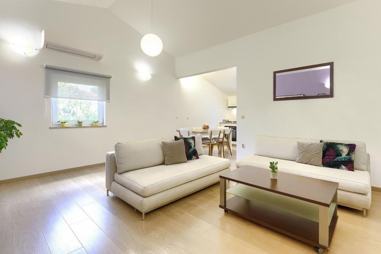 Homestay Pula Zewnętrze zdjęcie