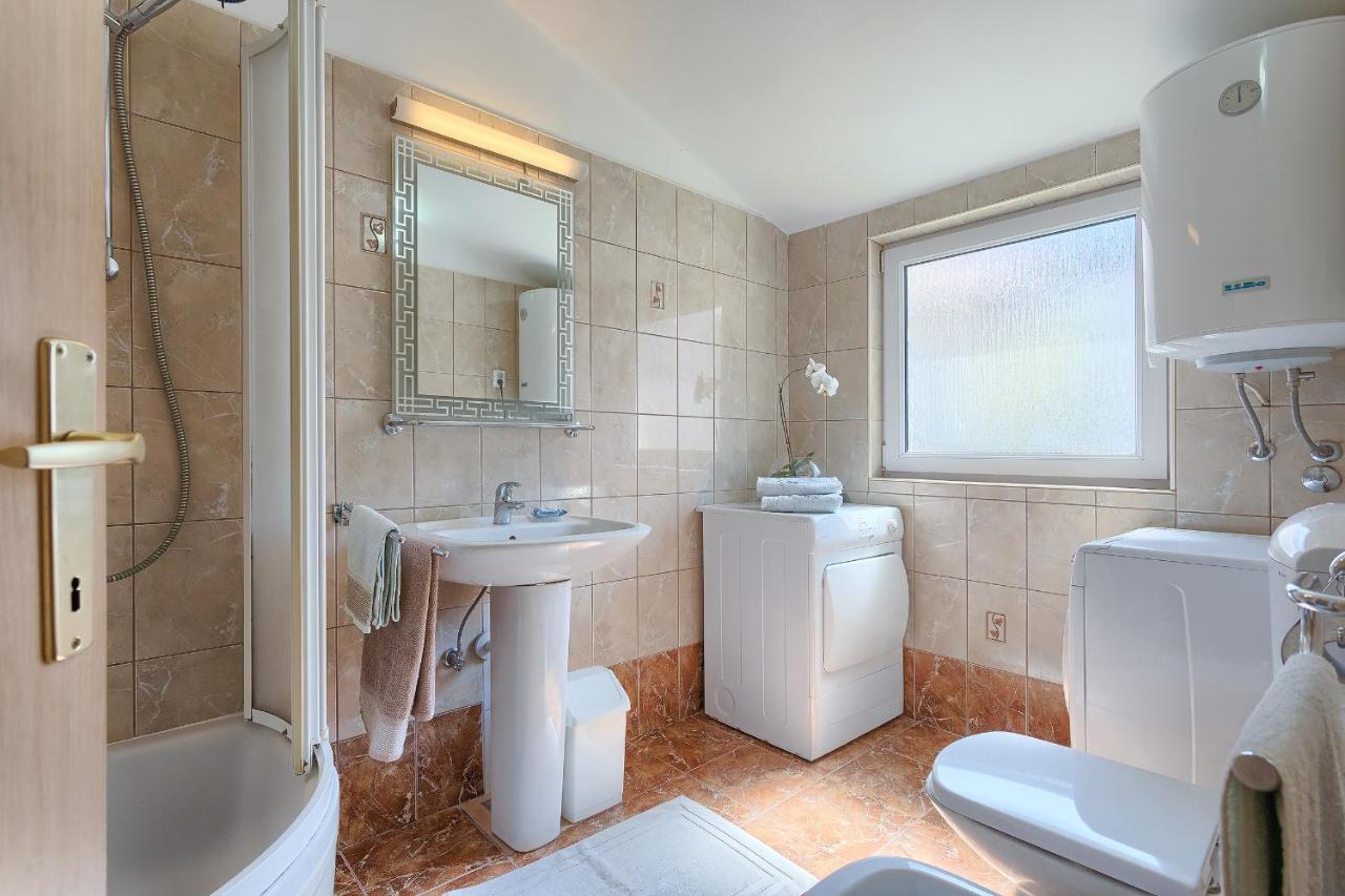 Homestay Pula Zewnętrze zdjęcie